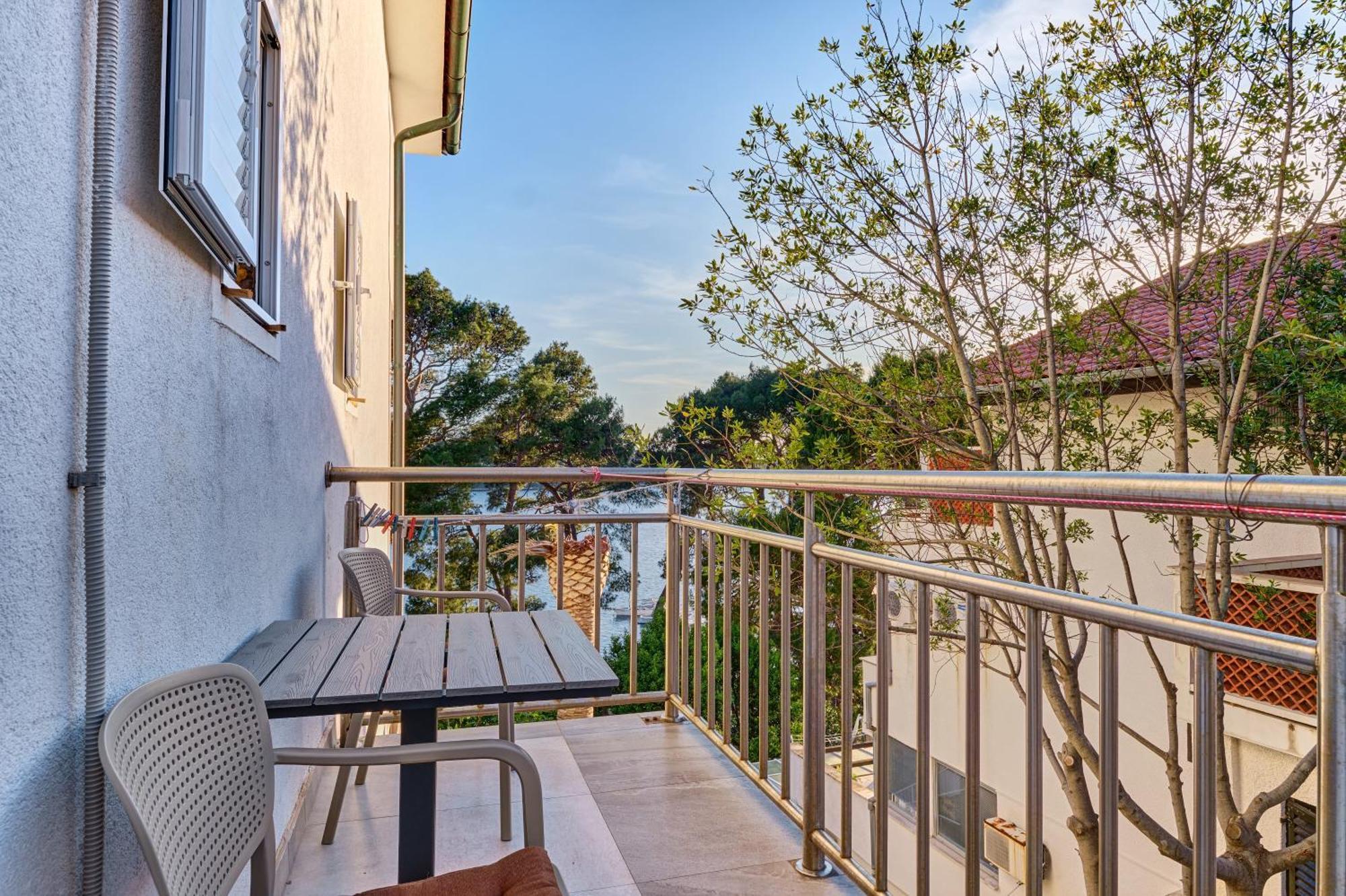 Calma Sea View Rooms Mali Lošinj Eksteriør bilde